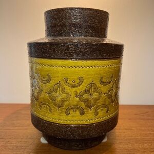 Bitossi (Italy) 'Carta Florentina' in Mustard Yellow, 8.5" Vase